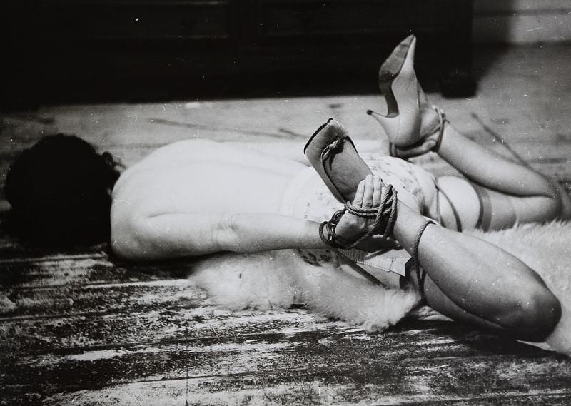 Bondage. USA, c. 1960
Epreuve argentique d'époque. 13 x 18 cm. 