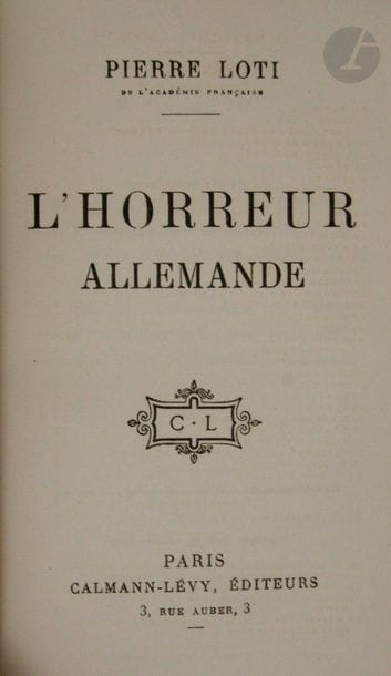 LOTI (Pierre).
L'Horreur allemande.
Paris : Calmann-Lévy, [1918]. — In-18, demi-maroquin bleu foncé à coins, filets dorés, dos lisse orné, tête dorée, non rogné, couverture et dos conservés (Yseux Sr de Thierry-Simier).
Édition originale dédiée au général Franchet D'Esperey.

Un des 175 exemplaires numérotés sur vélin de Hollande.

Très bel exemplaire en reliure de Yseux.
Joint une coupure de journal sur Loti, qui a déteint sur les feuillets de garde.