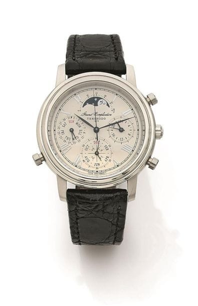 TENSHODO 
N° 310802. Round steel men's wristwatch with perpetual calendar, striking hours, quarters and minutes. White dial, hour markers with Roman numerals forming the hours. Day, month, date and moon phase calendar. Quartz movement (working), leather strap
, steel 
pin buckle
. 

Diameter: 39 mm

