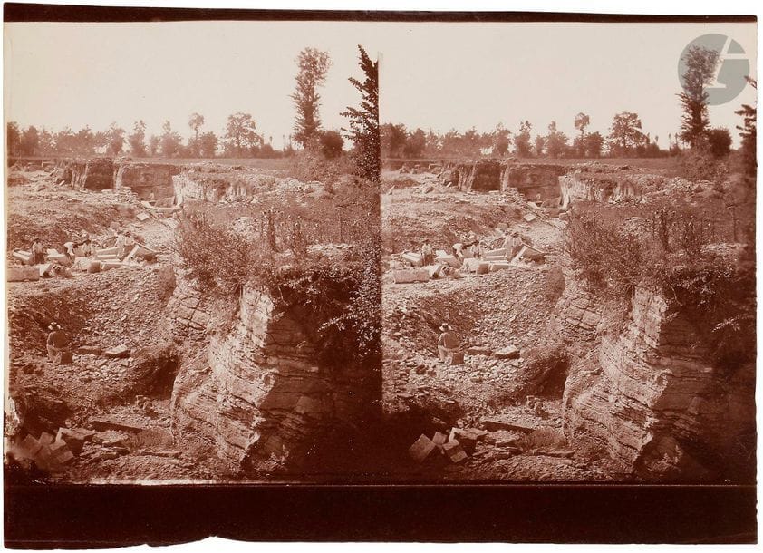 Louis Rémy Robert (1811-1882) 
Carrières [Sèvres ?], c. 1853-1855. 
Épreuve sur papier albuminé (une vue tirée deux fois bord à bord sur la même feuille) annotée « 42. les carrières » à la mine de plomb au verso. 
21 x 29 cm 

Louis Rémy Robert (1811-1882) 
Carrières [Sèvres?], c. 1853-1855. 
Albumen print (twice the same view on one albumen print) annotated "42. les carrières" in pencil on verso. 
21 x 29 cm
