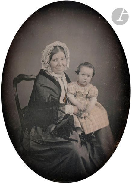 Unidentified DaguerreotypistWoman
and girl, c. 1845. 
Daguerre?otype 1/2 plate with some gold highlights, in its period frame. 
15 x 11.5 cm (on view)

Unidentified daguerreotypistWoman
and child, c. 1845. 
Half plate daguerreotype, enhanced with golden ink, in its original frame. 
Daguerreotype dimensions: 15 x 11.5 cm







