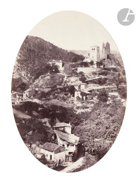Félix Thiollier (1842-1914) 
Sites de la Loire, c. 1860-1870. 
Rochetaillée (château féodal). Rochecorbière (Rochetaillée dans le lointain). Écotay-l’Olme. Saint-Priest-la-Roche. Marols. Chambles. Notre-Dame de Grâce. 
Sept (7) épreuves sur papier albuminé, ovalisée (1), cintrées (2) ou aux coins arrondis (4), contrecollées sur cartons. Légendes à l’encre sur les montages. 
Formats : de 13,5 x 17,3 à 20 x 14,5 cm

Félix Thiollier (1842-1914) 
Sites of the Loire, c. 1860-1870. 
Rochetaillée (château féodal). Rochecorbière (Rochetaillée dans le lointain). Écotay-l’Olme. Saint-Priest-la-Roche. Marols. Chambles. Notre-Dame de Grâce. 
Seven albumen prints mounted on cardboard. Captions on mounts. 
Dimensions : from 13,5 x 17,3 to 20 x 14,5 cm