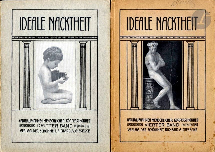 Ideale Nackteit N° 1, 2, 3, 4, 5, 6
6 fascicules In-8 (26 x 18 cm). Dans chaque fascicule 20 photographies en noir et blanc pleine page d’Arlaud (4), Georg Burkhardt (8), Lotte Herrlich (7), G. Krull (2), H. Hildebrand (5), E. Kühn, Van Jan (9), Karl Vanselov (9), M. Weidemann (16), W. Wimmer (9), et al. Selon le fascicule couverture souple ou couverture cartonnée. Volume 1 : 5ème édition, volume 2 : 6ème édition, volume 3, 4, 5 et 6 : 1 ère édition. Le volume 6 se présente sous la forme d’un portfolio sous une couverture à rabats avec photographie contrecollée en couverture et feuillets libres accompagnés d’un livret de 8 pages (2 planches de Germaine Krull).
Réf. Bertolotti pp. 24-25.