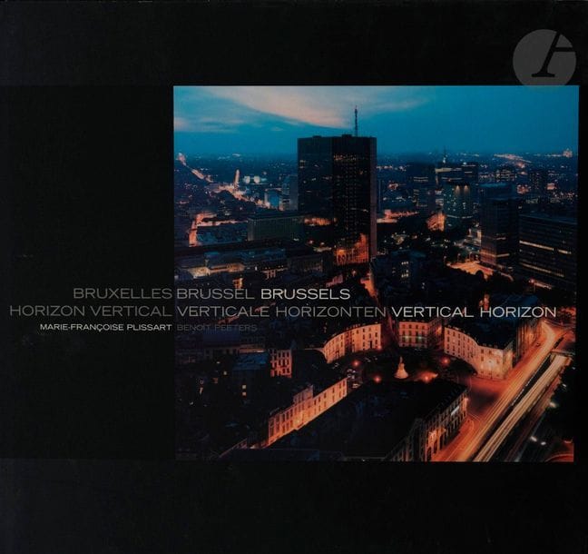 PLISSART, MARIE-FRANCOISE (1954) [Signed]
Bruxelles, horizon vertical.
Prisme, Editions, 1998.
In-4 (29 x 31 cm). Édition originale, dédicacée et signée par la photographe. 57 photographies reproduites en couleurs. Relié avec jaquette.
