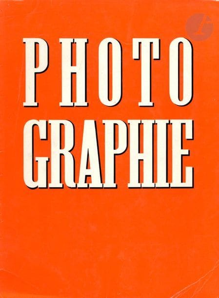 ARTS ET MÉTIERS GRAPHIQUES
Photographie. 
9 volumes.
Arts et Métiers Graphiques, Paris, 1930-1939.
In-4 (31 x 24 cm). Éditions originales. Photographies imprimées en héliogravure. Reliures à spirales d'éditeur.