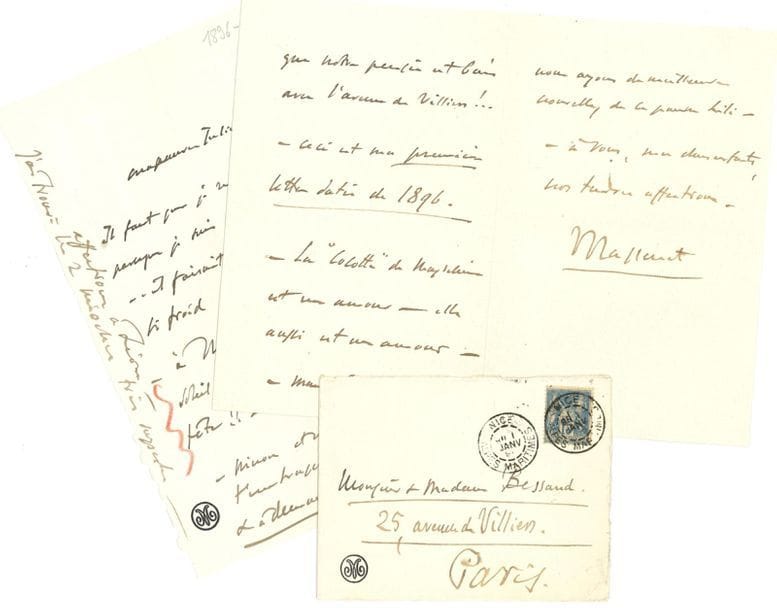 MASSENET Jules (1842-1912).
18 L.A.S. « J. Massenet », « Massenet », initiales ou paraphe, 1895-1899, à sa fille ou son gendre, Juliette et Léon BESSAND ; 40 pages in-8, la plupart avec enveloppe.
[22 septembre 1895], avis confidentiel de l’annulation d’une répétition : « Calvé souffrante. – Carvalho très anxieux du retard de la première. […] Départ pr Vienne ne peut avoir lieu ! – Attendez pour envoyer lettre ouvreuse. – Le théâtre est dans les grands ennuis »… 5 octobre 1895 : la soirée d’hier à l’Opéra impérial de Vienne a dû être aussi belle que celle de Paris. « Je pars à l’instant pour les répétitions de Werther et dans quelques jours je serai à Bruxelles »… 2 novembre 1895 : reproches d’avoir fait de la peine à Mme Massenet, en écoutant les critiques du « monde imbécile »… 9 septembre 1897 : « On travaille au théâtre & je pense tout le temps au plaisir que j’aurai à te faire voir Sapho & la Thaïs-nova. – Gailhard, hier, a réclamé à Léon, le ballet !! – Ce soir : Werther. – Dans quelques jours Manon » … Recommandations, rendez-vous, affaires de billets, remerciements (pour un buste, des nouvelles d’une représentation, des vœux), allusions affectueuses à ses petits-enfants… On joint une carte de visite autogr. 
