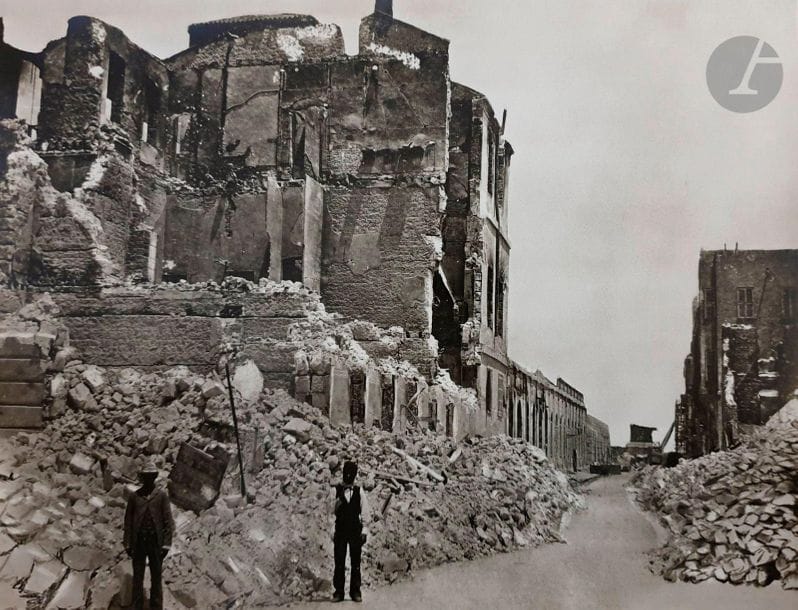 Luigi Fiorillo (1847-1898) 
Alexandrie d'Égypte après le bombardement anglais du 1882. 
La rue de la Bourse. Les batteries du Fort Ada démantelées. Le Consulat de France. La place de L'Encan. Ancien temple romain dans le cimetière arabe. La rue mosquée Attarin. La place des consuls. L'Église des Lazaristen. La cour martiale au Palais de Justice. L'Okelle du Mont-Sinaï. Le nouveau Bazar. La rue Chérif Pacha. Le phare vu des catacombes du Mex. 
Album in-4 oblong titré et daté sur le premier plat, composé de 33 épreuves argentiques contrecollées sur cartons. Crédit du photographe, date et légendes tapuscrits sur les montages. 
Format moyen des épreuves : 20,5 x 26,5 cm

Luigi Fiorillo (1847-1898) 
Alexandria of Egypt after the English bombing of 1882. 
The rue de la Bourse. The batteries of Fort Ada dismantled. The French Consulate. The Place de L'Encan. Old Roman temple in the Arab cemetery. The Attarin Mosque Street. The Consuls square. The Church of the Lazaristen. The court-martial in the Palace of Justice. The Okelle of Mount Sinai. The New Bazaar. Sheriff Pasha Street. The lighthouse seen from the catacombs of Mex. 
Album, 4to oblong, titled and dated on the first plate, composed of 33 gelatin silver prints, mounted on cardboard. Photographer's credit, dates and captions on the montages. 
Average size of the prints: 20.5 x 26.5 cm