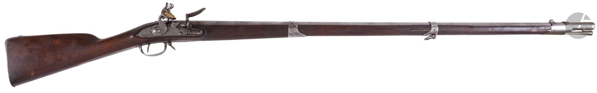 Fusil d infanterie à silex type 1763.

Canon rond à méplats au tonnerre. Queue de culasse gravée M1763. 

Platine à corps plat resignée « Mre de Maubeuge » et chien à corps plat. Garnitures et embouchoir à double bandes en fer. 

Crosse en noyer à joue creuse. 

Longueur du canon : 112 cm - Longueur totale : 149,5 cm

A.B.E. Reconditionné.
