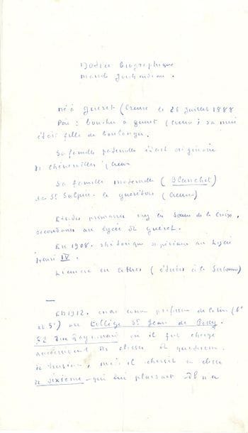Marcel JOUHANDEAU (1888-1979). 4 L.A.S. et 1 P.A.S. ; 7 pages in-8.

Guéret 1er janvier 1924, [à Franz Hellens, directeur du Disque vert]. " J'ai eu beaucoup de soucis et je ne me sens pas capable de travailler sur commande : grande faiblesse que vous excuserez " ; il promet de donner une nouvelle avant Pâques ... 28 juillet 1937, à Georges Poupet, pour reprendre ses deux manuscrits rue Garancière... [1950]. " Notice biographique " comportant des précisions sur sa naissance, son ascendance, ses études, et sa carrière dans l'enseignement : " En 1928, il rencontra sa femme Élisabeth-Claire Toulemon, qui avait dansé sous le nom de Cariatis. Le mariage fut célébré le 4 juin 1929. - Le premier livre de Jouhandeau La Jeunesse de Théophile fut publié chez Gallimard en 1921. Le premier texte de lui : Les Pincengrain fut publié en 1920 - octobre par la n.r.f. "... 17 août 1951. Il a lu aussitôt le manuscrit de son correspondant : " Est-ce le désordre de la présentation ? Le décousu et les négligences du style m'ont un peu attristé. La poésie est partout, mais comme des flaques. Je ne découvre pas la colonne vertébrale du récit et les invertébrés me font peur "... - Au sujet de la mise en vente d'un manuscrit : " Sans doute l'approbation de Marie Laurencin vous couvre-t-elle ? "...