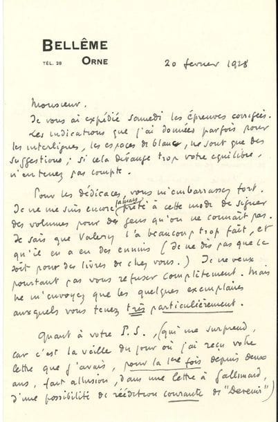 Roger MARTIN DU GARD (1881-1958). L.A.S., Bellême (Orne) 20 février 1928, au libraire-éditeur Edward Heilbuth ; 2 pages in-8 à son adresse, enveloppe. On joint 2 L.A.S. et un télégramme à Georges Alphandéry (Nice 1943), à propos d'un envoi de miel qui, après avoir été égaré, a porté la joie dans sa famille plongée dans une affreuse disette : " nous ne sommes pas seulement privés de légumes, de fruits, de tout, et pas seulement réduits à nos rations régulières, mais condamnés chaque mois à jeter au panier nombre de tickets que, faute de denrées, nous n'avons pu échanger contre des "nourritures terrestres" "...

Sur la réédition de son premier livre, Devenir, initialement publié à compte d'auteur en 1908 chez Ollendorff, et dont Heilbuth s'apprête à publier une édition illustrée de 15 lithographies de Jean Marchand sous la firme Eos (cette petite maison d'édition, créée en 1925 par Heilbuth, ne survécut pas à la mort de son fondateur en 1934) / Il a renvoyé les épreuves corrigées. " Les indications que j'ai données parfois pour les interlignes, les espaces de blanc, ne sont que des suggestions ; si cela dérange trop votre équilibre, n'en tenez pas compte ". Quant aux dédicaces, il ne s'est " encore jamais prêté à cette mode de signer des volumes pour des gens qu'on ne connaît pas. Je sais que Valéry l'a beaucoup fait, et qu'il en a eu des ennuis [...] Je ne veux pourtant pas vous refuser complètement. Mais ne m'envoyez que les quelques exemplaires auxquels vous tenez très particulièrement "...