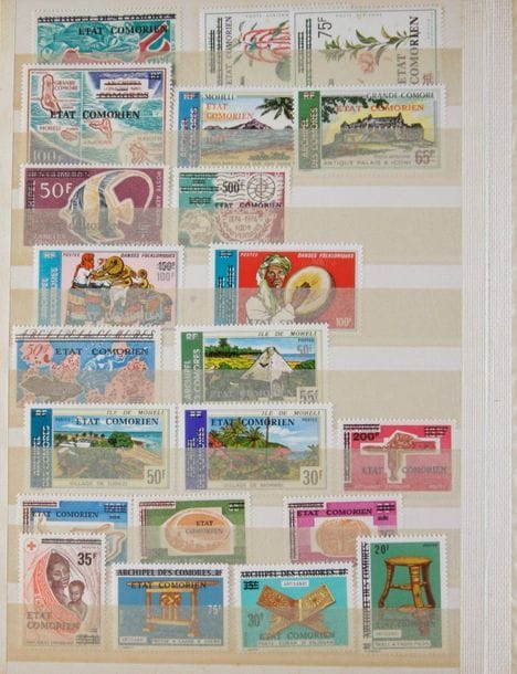 [TIMBRES] FRANCE

Deux albums contenant des France Anciens et XXe siècle neufs et oblitérés dont n° 11 ; n° 33 ; n° 52 oblitéré, n° 53 neufs, les Mouchons, Semeuse et divers dont Poste Aérienne (comprenant des n° 7, n° 8 à 13 pour 3) ; Réunion et divers dont certains non dentelés.