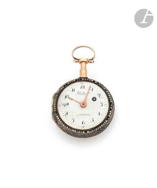 BORDIER à Genève. Vers 1790
N° 33072
Montre de poche en or 18K (750), à sonnerie sur cloche, cadran blanc, index chiffres arabes formant les heures, mouvement à coq, sonnerie à revoir, boîtier gravé à décor floral.
Cadran et mouvement signés.
Diamètre : 40 mm
Poids brut : 57,4 g