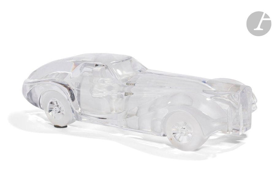 DAUM NANCY France
Coupé Grand Sport Riviera 
Sculpture à poser. Épreuve en cristal moulé et poli. Signée DAUM Nancy France, en gravure sous la base. L.40cm