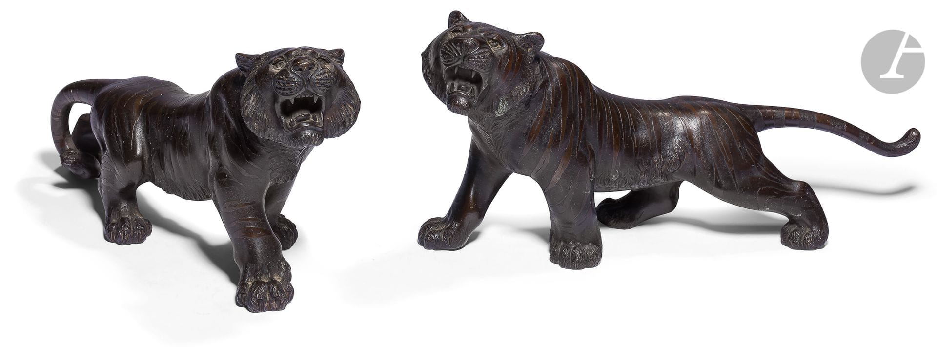 Two bronze feuding tigers, signed Seiya, Japan, Meiji period (1868-1912
)The bronze with double patina, chocolate and brown. One is sig born seiya sei (made by Seiya) in hiragana せいや製 in a square cartouche, the other is signed seiyachuu (cast of Seiya
)誠 谷鋳 in kanji in a rectangular cartouche
.
 
Length : 25 and 26 cm


