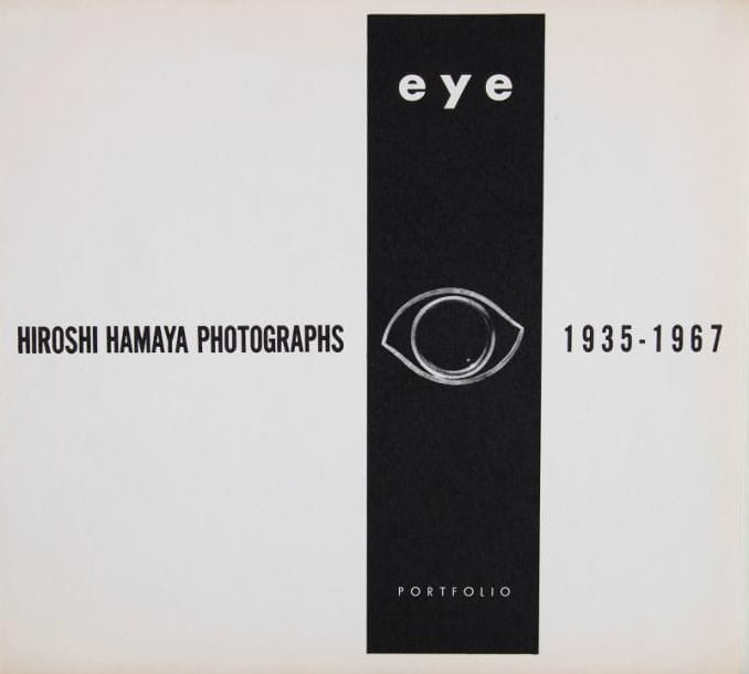 Hamaya, Hiroshi (1915-1999)
Eye. Hiroshi Hamaya photographs 1935 -1967. Hiroshi Hamaya, Kanagawa-Ken, Japon. In-4 (24 x 26 cm). Edition originale. 33 planches photographiques reproduites en héliogravure. Couverture souple à rabats.. Hamaya, Hiroshi (1915-1999) Eye. Hiroshi Hamaya photographs 1935 -1967. Hiroshi Hamaya, Kanagawa-Ken, Japan. Softbound. A fine copy.