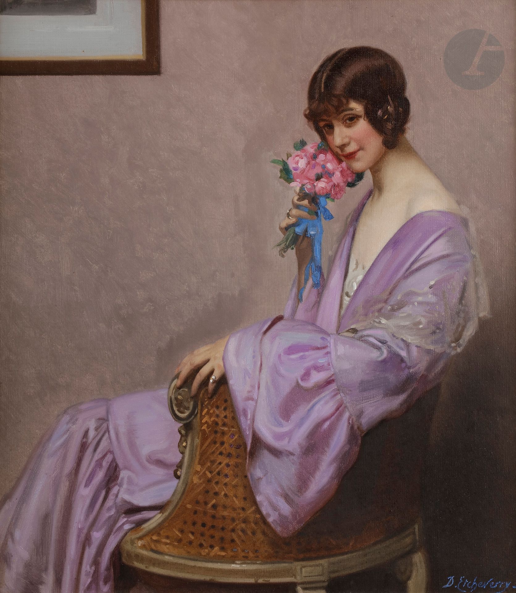 Denis ETCHEVERRY (1867-1950) 
La Jeune femme au bouquet, vers 1926 
Huile sur toile. 
Signée en bas à droite. 
45 x 40 cm 

 Notre œuvre est une version du modèle qui a servi pour la couverture de la revue L'Illustration en 1926.