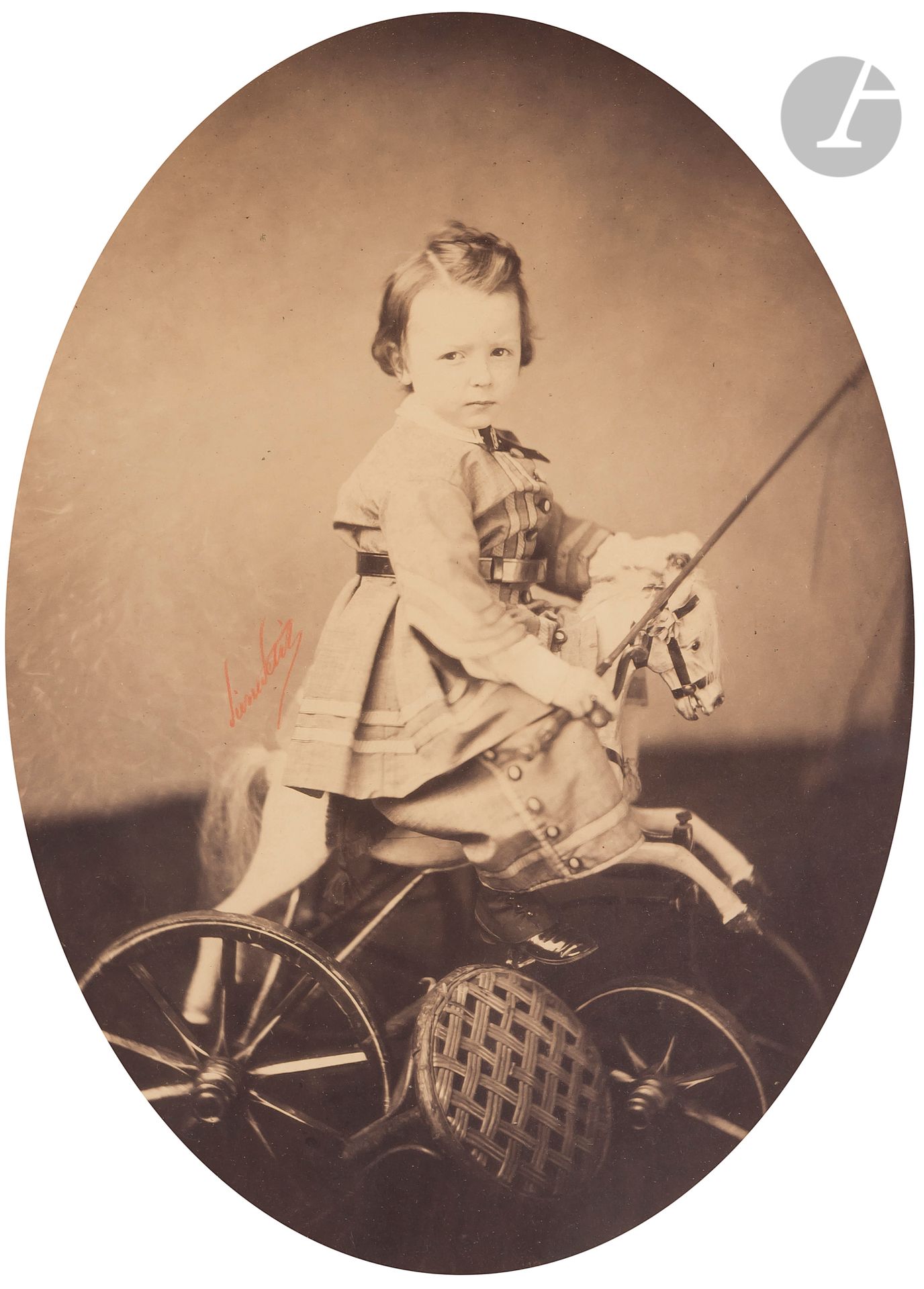Pierre Petit (1832-1909)
Enfants, c. 1860.
Deux (2) épreuves sur papier albuminé signées et montées sous passe-partout. Timbre sec du photographe sur les montage en bas. 
Format moyen : 25 x 18 cm (ovales) - cadres

Pierre Petit (1832-1909)
Children, c. 1860.
Two albumen prints, signed and mounted under passe-partout. Photographer's blindstamp on mount. 
Average size: 25 x 18 cm (oval) - frames