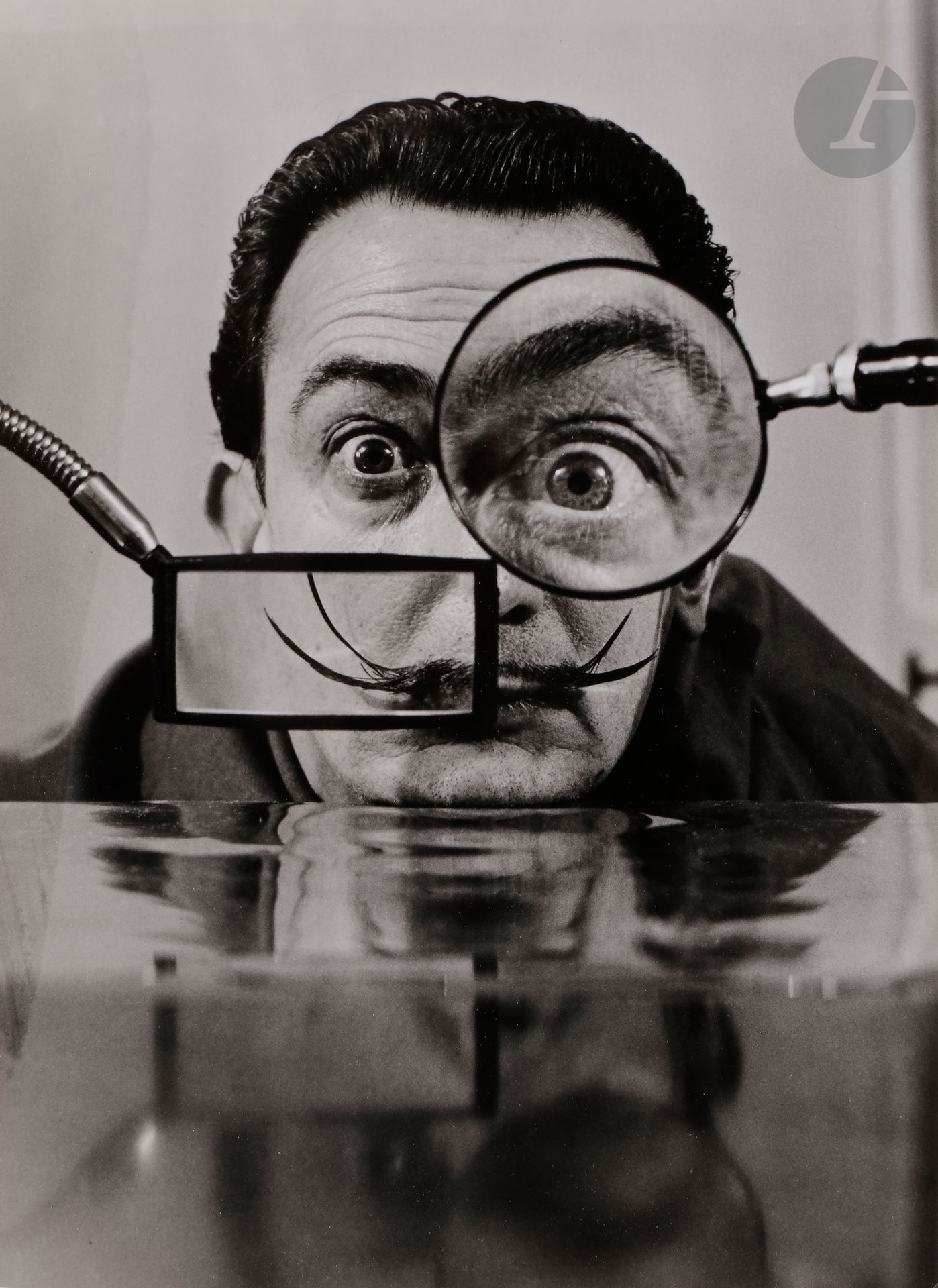 *Willy Rizzo (1928-2013)
Salvador Dali, 1950.
Épreuve argentique, signée et numérotée à 20 exemplaires à l’encre au verso. 
Image : 38,2 x 28,5 cm
Feuille : 40,5 x 30,5 cm

Willy Rizzo (1928-2013)
Salvador Dali, 1950.
Gelatin silver print, signed and numbered in ink on verso. Edition of 20.
Image : 38.2 x 28.5 cm
Paper : 40.5 x 30.5 cm
