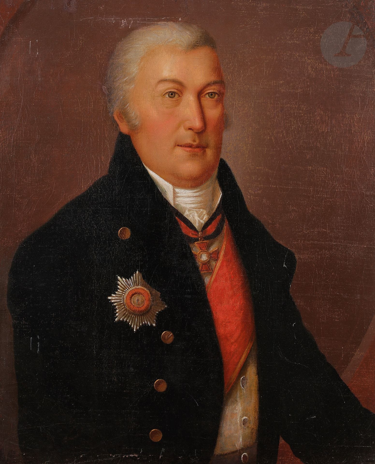 Anonyme. XIXe siècle
Portrait d’un homme en civil décoré de l’ordre de Saint-Anne de 1ère classe et de l’ordre de Saint-Vladimir de 3e classe.
Huile sur toile.
Non signée.
72 x 59 cm

La croix de Saint-Vladimir et l’écharpe de l’ordre de Saint-Anne ne soulèvent aucune objection. En revanche, l’étoile (plaque) de Sainte-Anne ne correspond à aucun modèle : le centre représente Sainte-Anne comme sur la croix au lieu d’une croix en émail rouge et la devise est celle de l’ordre de Saint-André au lieu de « AMAN[TIBUS]. JUST[ITIAM]. PIET[ATEM]. FID[EM]. ».

Неизвестный художник. XIX в.
Мужской портрет в штатском платье с орденом св. Анны 1-й степени и св. Владимира 3-й степени.
Холст, масло.
Без подписи
72 х 59 см
Знак ордена св. Владимира и орденская лента св. Анны не вызывают сомнений в отличие от звезды св. Анны, которая не соответствует законоположенному образцу. В центре изображена св. Анна, как на лицевой стороне орденского знака, вместо красного креста, вокруг которого, на красной финифти, должен быть латинский девиз: «AMAN[TIBUS]. JUST[ITIAM]. PIET[ATEM]. FID[EM].» а не девиз ордена св. Андрея Первозванного.