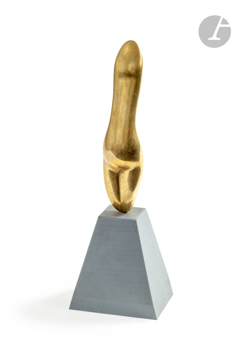 Gyula HALASZ known as BRASSAÏ (1899-1984
)Nubile woman, circa
1971Polished bronze
print.

Monogrammed and numbered 1 / 6.
13 cmProvenance

: 
Collection of the weaver Raymond Picaud



.


 


Attached : Poster of the Braissaï Sculptures exhibition at the Galerie Lucie Weill in 1968.








