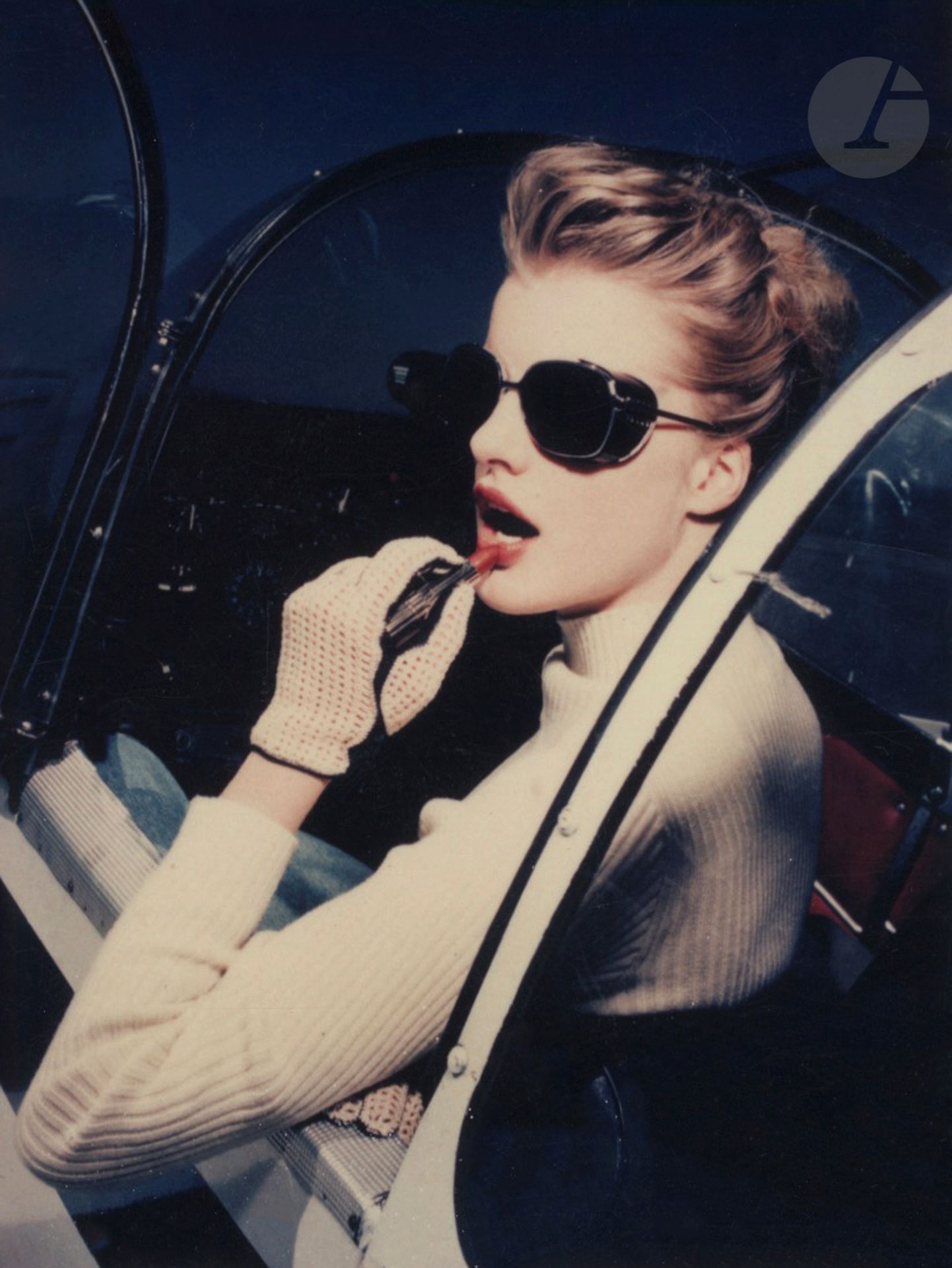 Steve Hiett (1940-2019) 
Woman Pilot, v. 1963. 
Vintage Polaroid. 
11 x 8.5 cm 

Steve Hiett (1940-2019

) 

 
Female pilot, c. 1963


. 

 
 
Vintage Polaroid. 
11 x 8.5 cm







