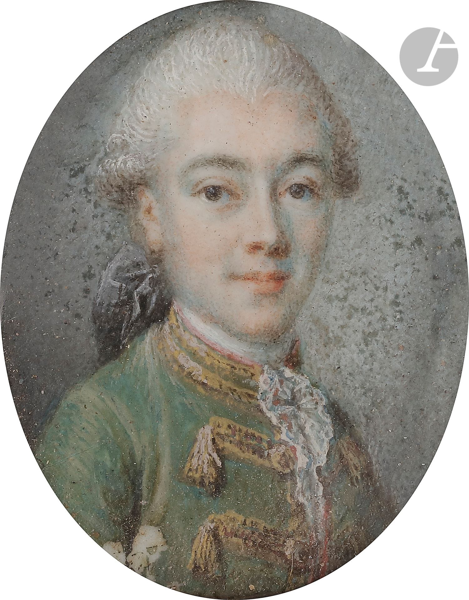 18th century French
schoolThree-quarter
man
on the right in green costume with gold braiding, wig and catogan circa 1770-1780Miniature

on


ivory. at


sight 3.3 x 2.6 cm on a silver metal brooch mother-of-pearl reverse, 19th century (epidermis)
Total weight : 7 g



