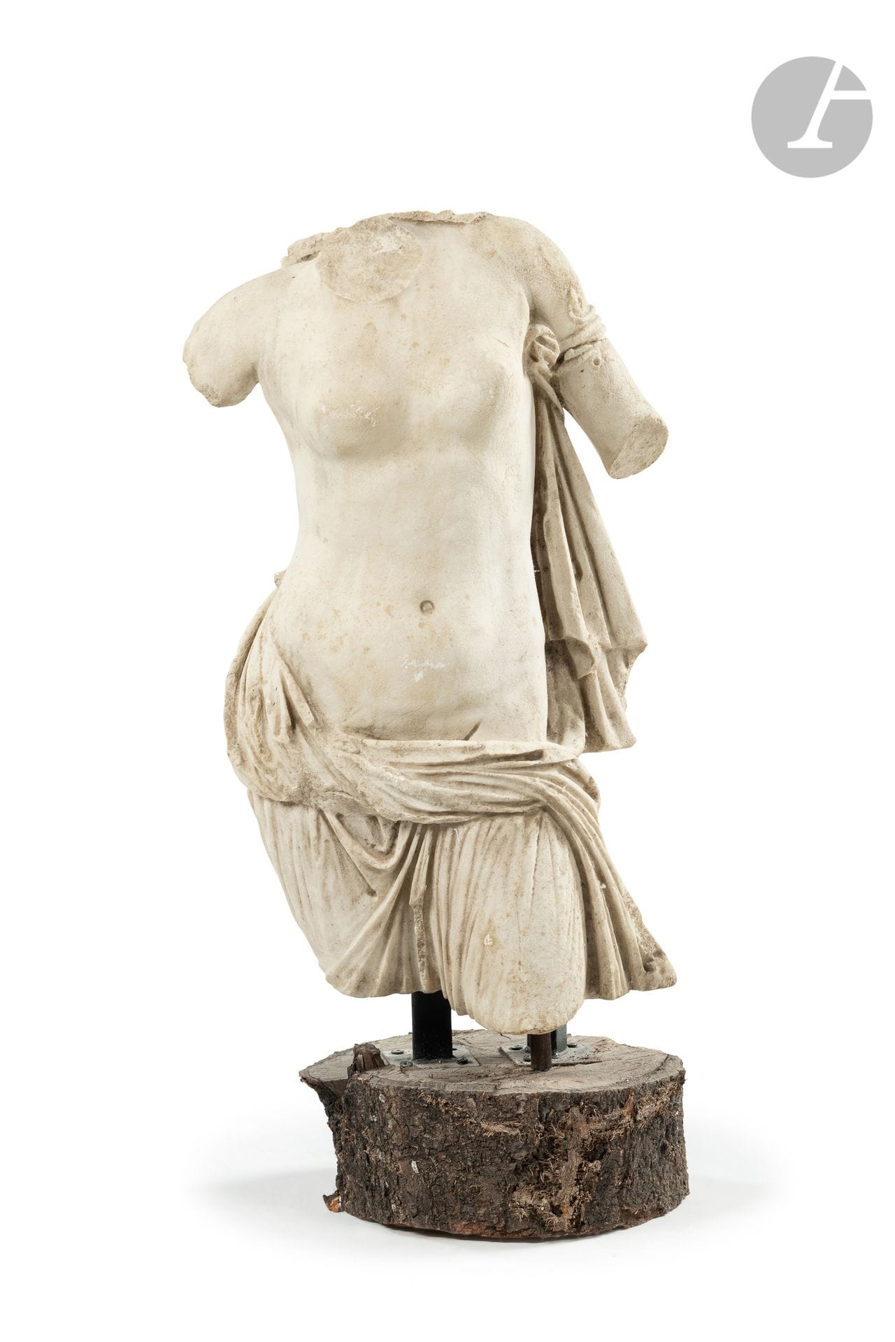 École moderne
Torse de femme d’après l’antique
Résine
H : 69 cm et socle H : 13 cm