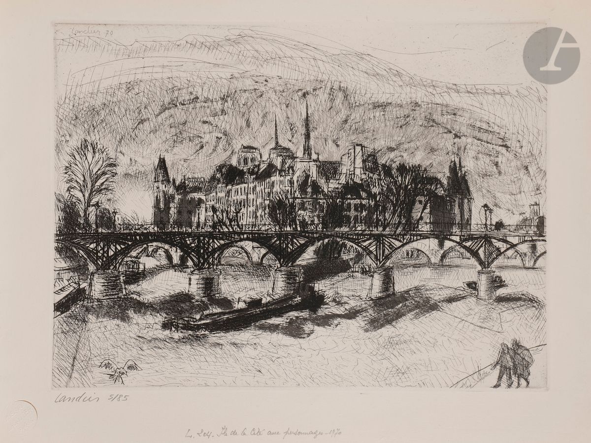 Henri Landier (né en 1935)
Île de la Cité aux personnages. 1970.
Eau-forte, pointe sèche et aquatinte. 
Très belle épreuve sur vélin filigrané « Auvergne », signée et numérotée au crayon. Timbre sec de l’atelier (avec légère fracture du papier à l’empreinte). Toutes marges. Tirage à 85 épreuves.
36,7 x 47,7 cm.