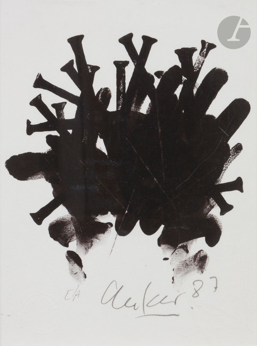 Günther Uecker (born 1930
) Nagelkreuzung (Crossed Nails). 1987. 
Lithograph (offset).
Very nice proof on white laid paper, justified "E/A", signed and dated in pencil. All margins. Dry stamp : Erker Presse St Gallen. 
At sight : 32 x 23,5 cm.
Framed.




