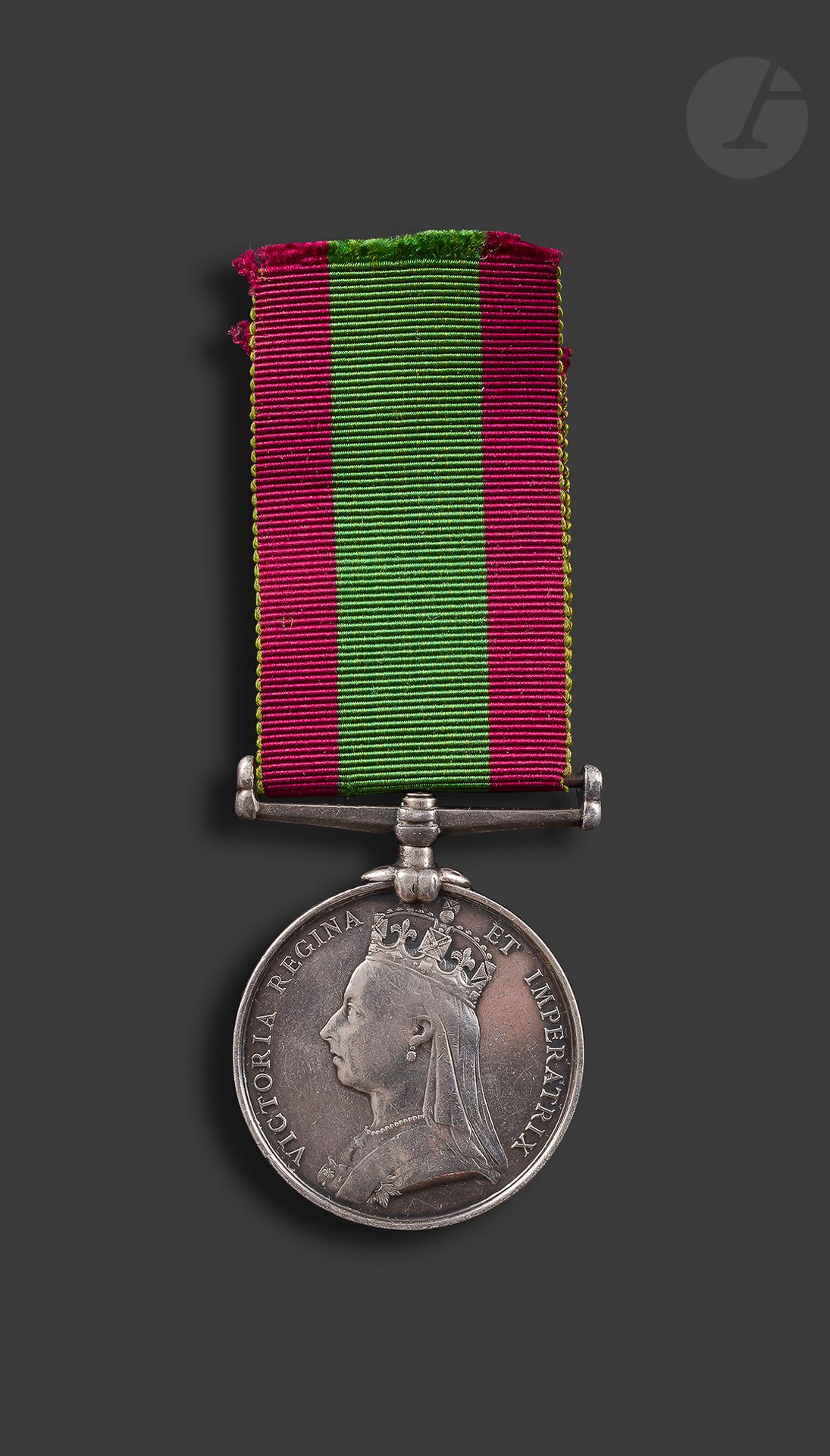 GRANDE-BRETAGNE 
AFGHANISTAN Medal (1878,79,80). 
En argent.
Attribuée sur la tranche « 1851 Pte W.WARNER 2 / 9th FOOT ».  Poids brut total : 34 g
T.T.B.