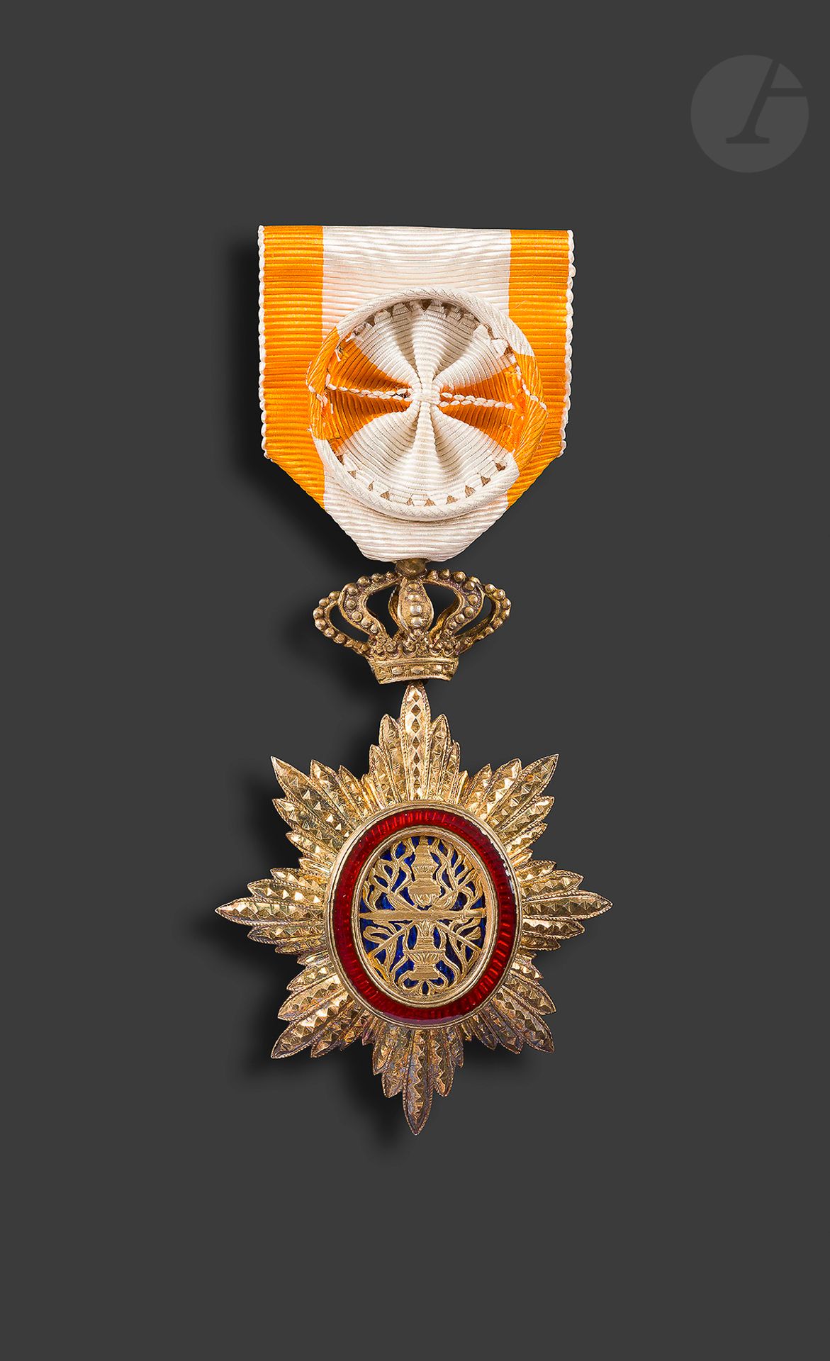 CAMBODIA 
ROYAL ORDER 
Officer's Star. In vermeil. Enamelled centre. Ribbon of the 2nd type with rosette. Boar's head punch.
74 x 46 mm - Gross weight : 24 g 
B.T.T. to SUP

.


