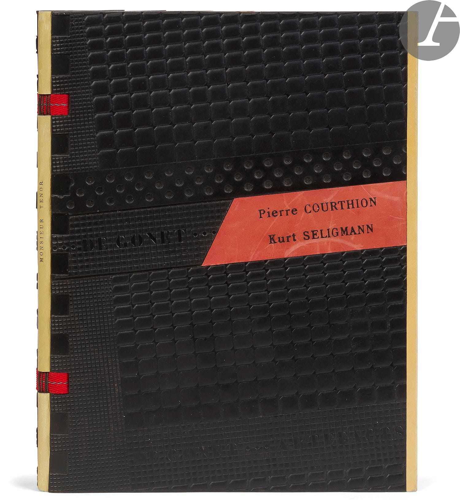 COURTHION (Pierre) - SELIGMANN (Kurt).
Monsieur Ténor.
Paris : G.L.M., 1936. — In-8, 248 x 188 : (12 ff. premier, 9e, 10e et dernier blancs), couverture imprimée. Reliure revorim à dos et bandes de box beige, plats moulés en rim noir, pièce de box pêche orné des noms de l’auteur et de l’artiste en noir sur le premier plat, dos lisse avec couture sur deux lanières en tissus rouge et gris, couverture conservée (Jean de Gonet).

Édition originale de ce texte formant le huitième cahier de la collection « repères », illustrée d’une eau-forte originale à pleine page de Kurt SELIGMANN (1900-1962).

Tirage à 70 exemplaires sur normandy vellum teinté, plus quelques hors commerce dont celui-ci, justifié et signé par l’éditeur.

Très bel exemplaire en reliure revorim de Jean de Gonet.

Quelques traces de griffures sur la pièce de box sur le premier plat.