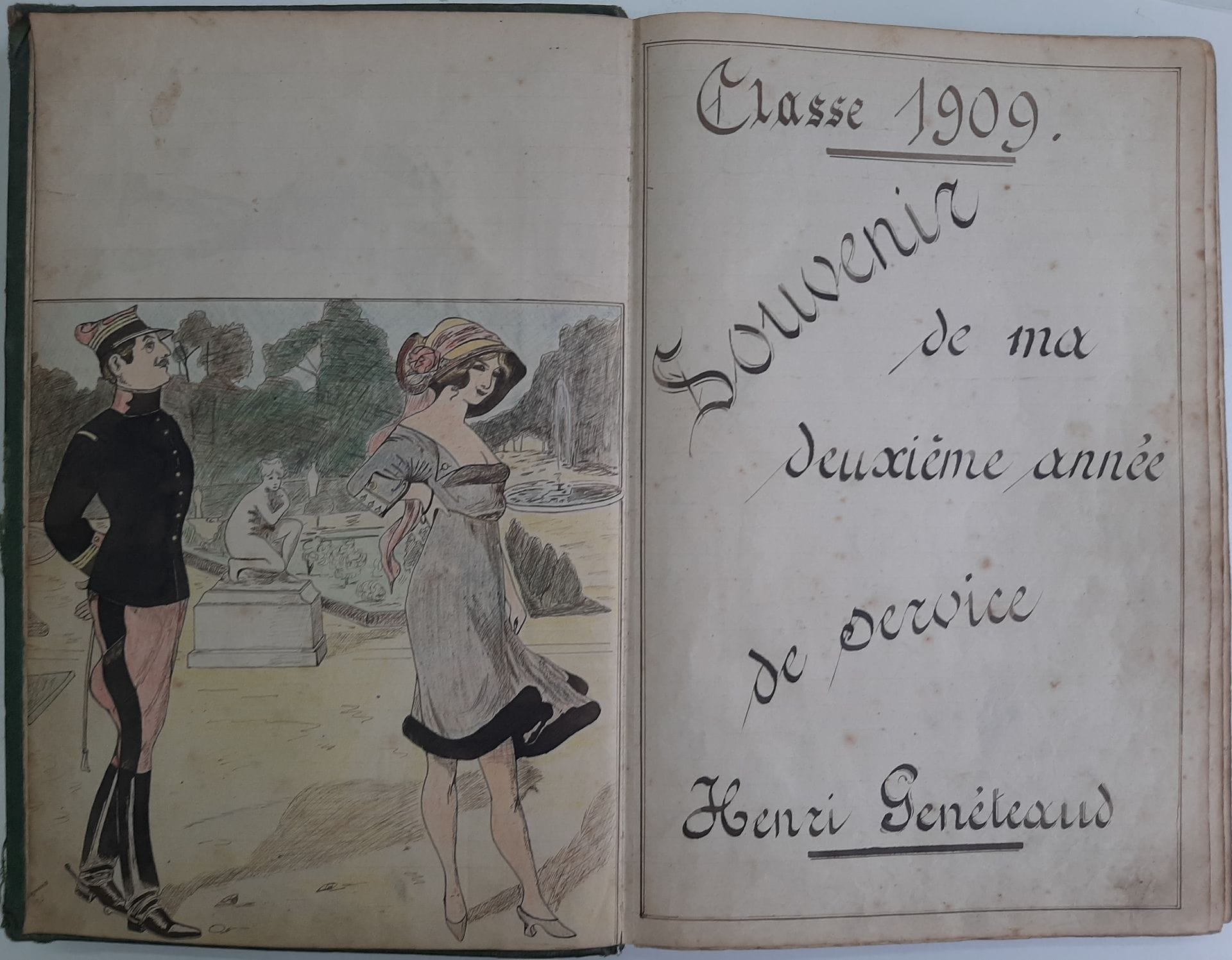 GENÉTEAUD (Henri). Classe 1909. Souvenir de ma deuxième année de service.
En français, manuscrit sur papier
France, 1911-1918
[2] ff.-355 pp.-[2] ff. (les pages 328-341 et 344-355 sont blanches), 25 illustrations in-texte à la plume, encre noire et rouge et crayons de couleur. Reliure de percaline verte (reliure usée de l’époque). 

Le volume débute le « 25 octobre 1911 à 8 h du soir et comptant encore 329 [jours] ». Il s’interrompt « Au bureau de la défense le 19 septembre 1912 à 7 H du soir » … Mais reprend brièvement (ff. 320-327) avec ces deux dates: « Fait le 2 mars 1918 à l’escadrille 481 à Grayan en attendant la classe mais quand ????? » et « Fait le 6 novembre 1918 espérant la fin de la guerre pour cette année ».

Généteaud, pour tromper son ennui, recopie des chansons du répertoire de caf’conc et du music-hall de l’époque. Certaines ont fait l’objet d’enregistrements, à l’époque ou plus tardivement, comme « Ma petite bonne » (Mayol) – « On est en République » (Montéhus) — Bonsoir Madame la Lune (Fred Gouin) ou « Aimer c’est pleurer » (Jean Lumière). D’autres rappellent quelques inventions remarquables du début du siècle, par exemple « Dans mon aéroplane » chantée par Georgel, ou « La Formule 606 » chantée par Paul Lack… une formule qui traitait les maladies vénériennes, sans doute fort utile pour un militaire.

Les paroles et la musique d’un grand nombre de ces chansons sont difficilement trouvables aujourd’hui et cette anthologie contient de nombreuses pépites qui réjouiront les amateurs de chanson française. Généteaud a illustré son volume de scènes représentant des militaires en goguette en compagnie de jeunes femmes dénudées.