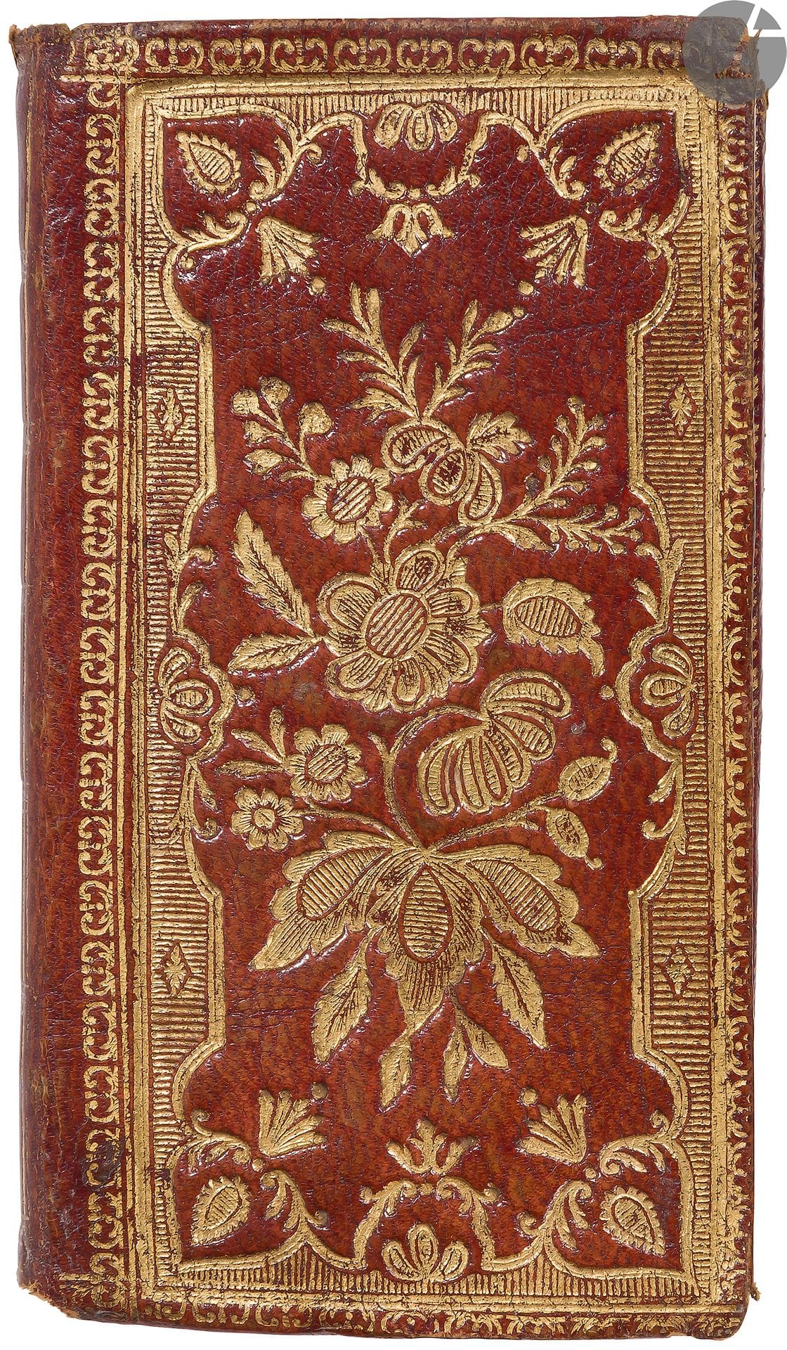 [ALMANACH].
Almanach royal, année M. DCC. LXXXV. Paris : d’Houry, [1785].
[Suivi de] : Calendrier de la cour, tiré des éphémérides, pour l’année Mil sept cent quatre-vingt-cinq. Paris : Veuve Hérissant, 1785.
[et de] : Étrennes mignonnes curieuses et utiles, pour l’année Mil sept cent-quatre-vingt-cinq. 
Paris : N. Crapart, C. J. C. Durand, 1785. — 3 ouvrages en un volume in-24, 104 x 57. Maroquin rouge, plaque à motifs azurés en encadrement et composition florale au centre sur les plats, dos lisse orné, doublures et gardes de tabis bleu, tranches dorées (reliure de l’époque).

Intéressante réunion de 3 almanachs pour 1785, dans une ravissante reliure à plaques de l’époque.
L’exemplaire des Étrennes est bien complet de ses deux cartes. Le recueil se termine par 24 pages proposant un tableau destiné à indiquer les gains et les pertes pour chaque jour de l’année.

Manque à la coiffe inférieure, coins émoussés. Quelques rousseurs et de rares traces de mouillures.