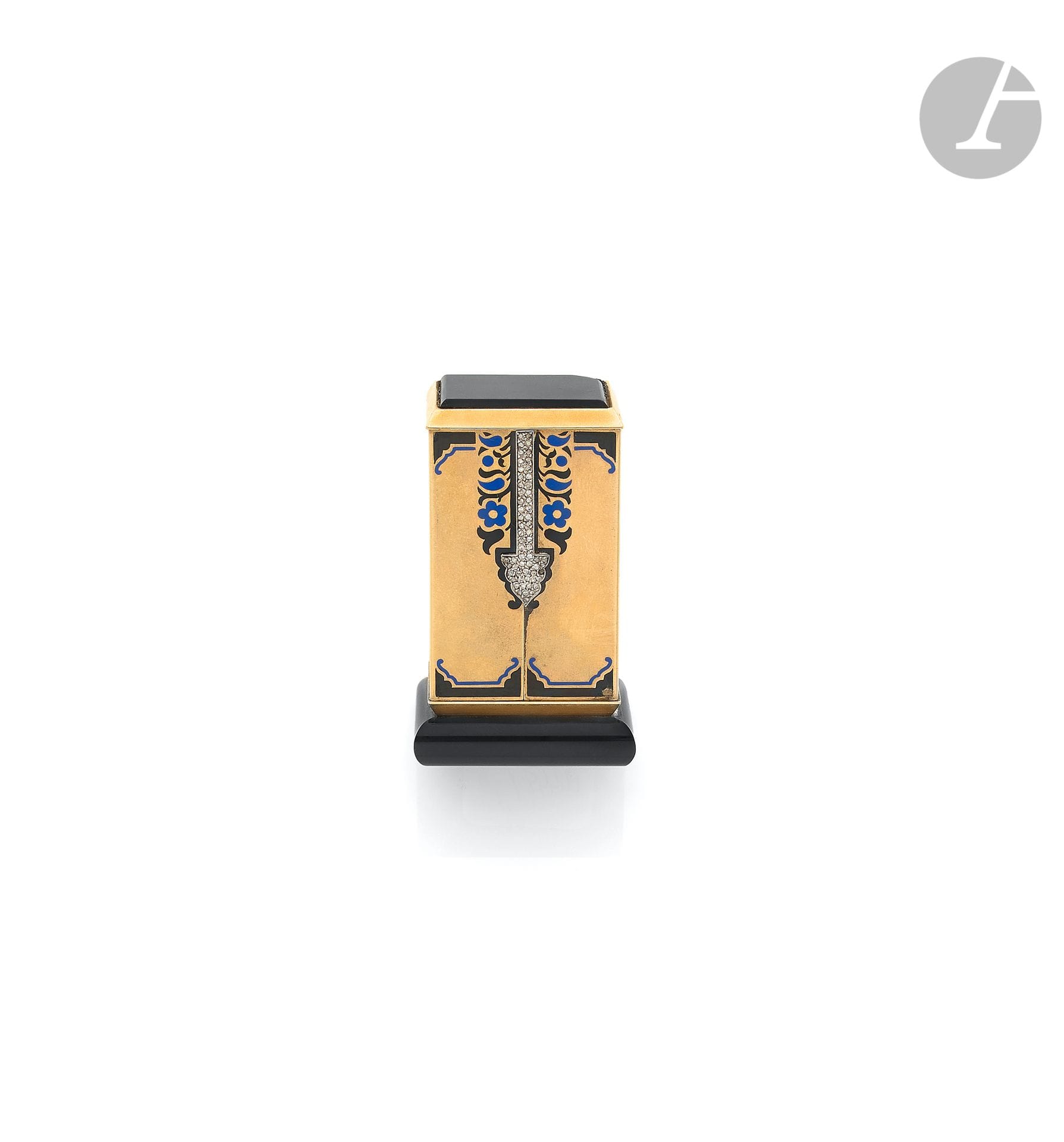 JANESICH. Circa 1930No.

17918K (750 ‰) gold
clock
, two blue and black enameled gold doors set with diamonds, (patented) white dial with radiating decoration, bezel applied with Roman numerals forming the hours, (accidents), onyx plaque on top (damaged), two gold and blue and black enamel back doors allowing access to the winding and time setting (one handle missing), MAJESTIC WATCH Cie mechanical winding movement No. 28869, base on a black onyx base. 
Height: 6 cm - Width: 3 cmThe
clock is accompanied by its original case
.
 
 The JANESICH House was created by Leopoldo Janesich (1802-1880) at the end of the XIXth century by selling silverware, answering the taste of a rich and demanding clientele. It then turned to jewellery and then to jewellery-making.
In 1921 it became Italian and it was his grandsons who moved to Paris and opened a store at 19 rue de la Paix, then branches in London, Monte Carlo, Naples, Deauville... Grandson of Léopoldo, Alberto Janesich, who became French, inherited the family talent and honoured the Art Deco fashion through his designs and his pure lines. The production of high jewellery which shone in the 1930s extended to accessories (cases, powder cases, hand faces) and watchmaking with the help of the Verger brothers, for the movements, an extraordinary House which supplied the greatest such as Vacheron Constantin with whom they were often associated, but also Cartier, Lacloche Frères, Marzo, Van Cleef and Arpels, Ostertag, Jaeger, to mention but a few.
The firm belonged to the Janesich family until its closure in 1968, after 133 years of production.






