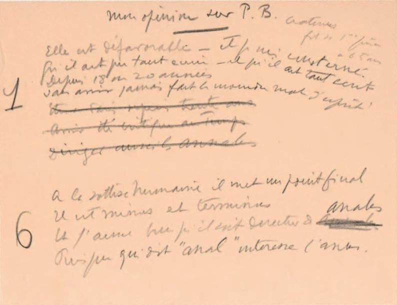 Sacha GUITRY
Mon opinion sur P.B., [juin 1939 ?]. Poème autographe; 4 pages obl. in-4 (au crayon). Manuscrit de premier jet, dirigé contre Pierre Brisson, directeur du Figaro, que Guitry considérait comme l'instigateur de la campagne menée contre son élection à l'Académie Goncourt (et qu'il désignera comme un des responsables de son arrestation à la Libération). Le manuscrit, de 30 vers, présente de nombreuses ratures et corrections; en marge, Guitry a numéroté les strophes dans leur ordre définitif. Son opinion est bien entendu « défavorable »: Brisson n'a jamais fait « le moindre mot d'esprit »; il se vautre dans le dénigrement et vivote du travail des autres; il est plus bête que méchant et « est convaincu qu'il n'aime pas nos pièces. « Nous ne voudrions pas d'ailleurs qu'il les aimât. Si on me demandait: Cette haine mortelle Ah ! çà mais d'où vient-elle ? Je répondrais: de l'estomac. Quel teint cireux, quel air sinistre et délavé ! Il a l'air de poser pour un médicament Qui guérit tout: les reins, le pancréas, les vents [...] À la sottise humaine il met un point final Il est minus et terminus Et j'aime bien qu'il soit directeur des Anales Puisque qui dit "anal" intéresse l'anus ». On joint le tapuscrit signé, Mon opinion sur Pierre Brisson (avec variantes), et 2 doubles dactylographiés.