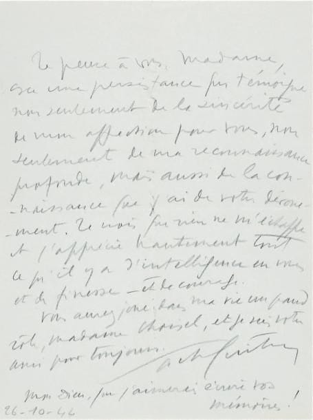 Sacha GUITRY
L.A.S., [clinique de la rue Boissière] 26 octobre 1944, à Fernande Choisel, sa secrétaire; 1 page in-4 au crayon. Belle lettre écrite le surlendemain de sa libération conditionnelle de la prison de Fresnes. « Je pense à vous, Madame, avec une persistance qui témoigne non seulement de la sincérité de mon aff ection pour vous, non seulement de ma reconnaissance profonde, mais aussi de la connaissance que j'ai de votre dévouement. Je crois que rien ne m'échappe et j'apprécie hautement tout ce qu'il y a d'intelligence en vous et de finesse - et de courage. Vous aurez joué dans ma vie un grand rôle »... Il ajoute, en post-scriptum: « Mon Dieu, que j'aimerais écrire vos mémoires ! » On joint une autre L.A.S. à la même, donnant des instructions pour l'envoi d'honoraires à ses médecins. Luxembourg 311.