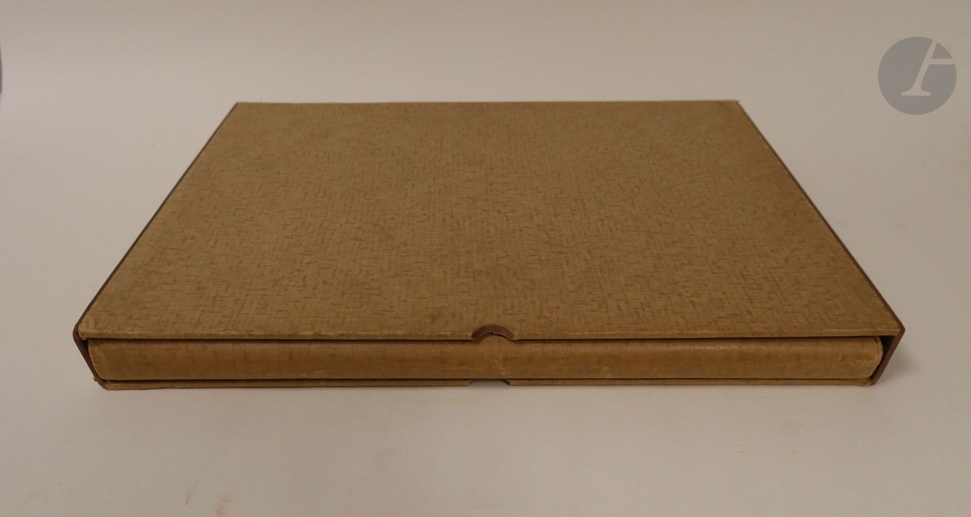 Album.
Lyautey and the doctor.
Copy n°1,
specially printed for Marshal Juin
.

A collection of texts on Lyautey's memories.
Introduction by Marshal Juin. Includes a photograph of Lyautey on the title page.
In a hardback.
Enclosed : Dans l'ombre de Lyautey by General de Boisboissel, preface by Marshal Juin.







