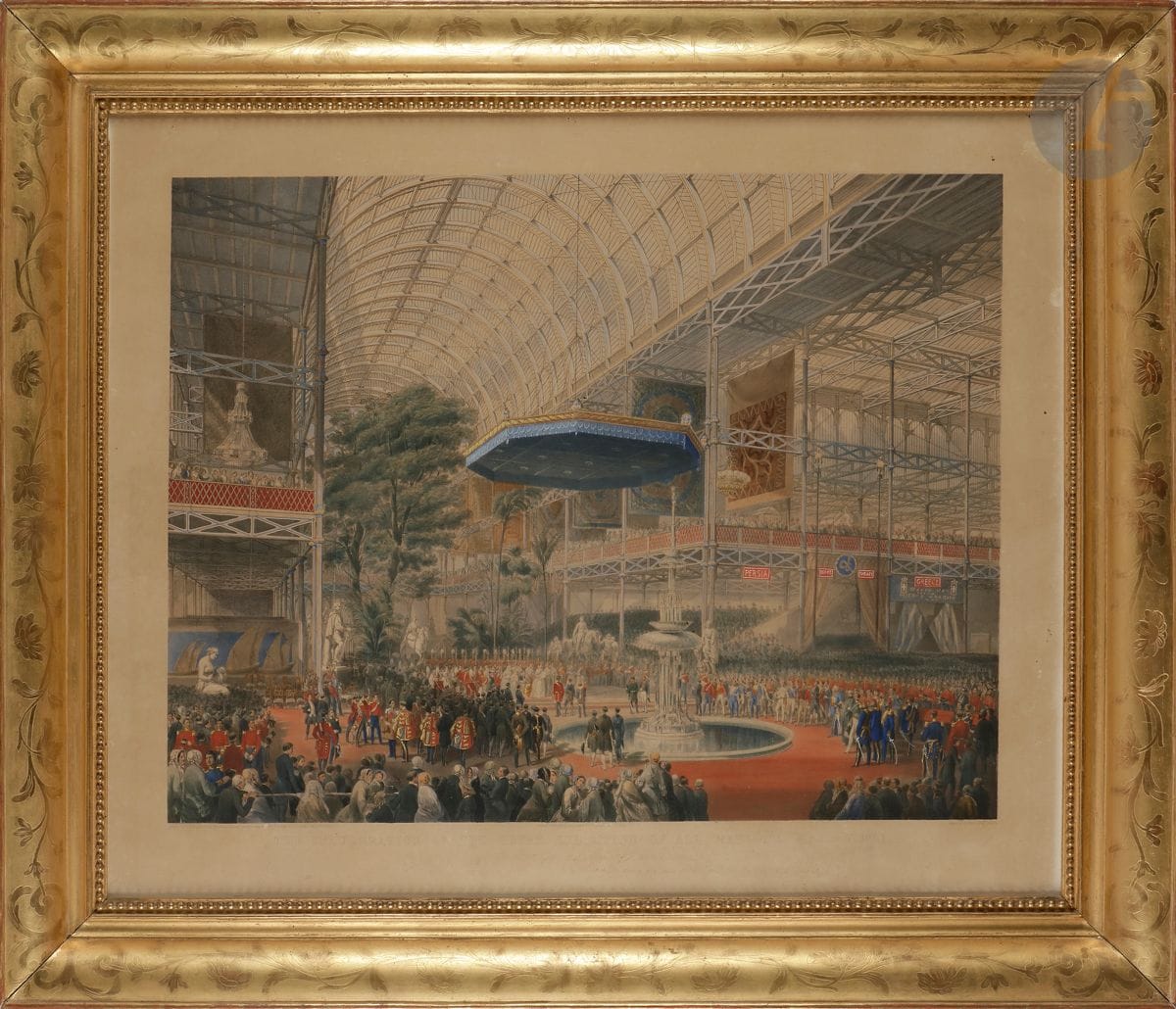 Edmund WALKER (c.1820 - c.1890)
The Great exhibition of All Nations, 1851
Lithographie en couleurs
73 x 89 cm 
(Insolée)

L’ouverture de la première Exposition Universelle eut lieu à Londres le 1er mai 1851 à Londres sous le Crystal Palace construit pour la circonstance en ossature de fonte et de verre.
La Reine Victoria et le Prince Albert l’inaugurèrent le 1er mai. Le discours de la Reine eut lieu au centre du bâtiment derrière la monumentale fontaine en cristal élaborée par les maîtres-verriers Follett and Clarkson OSLER, manufacture fondée à Birmingham en 1807.