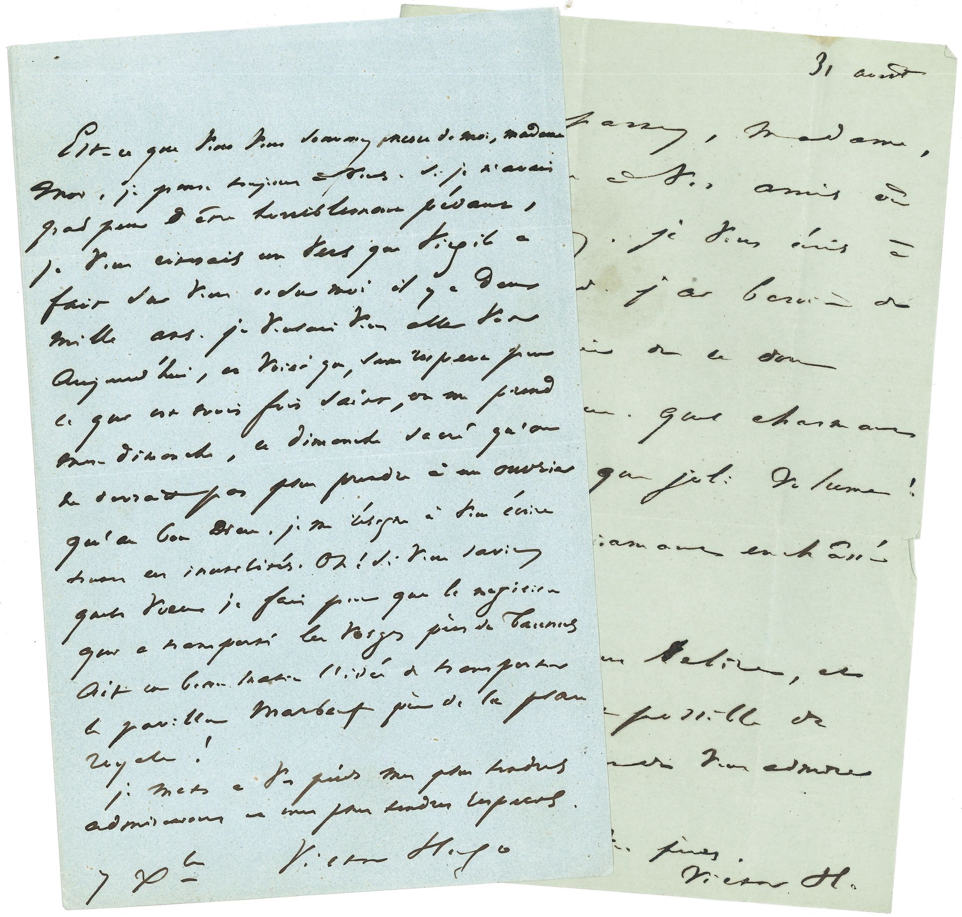 Victor HUGO. 2 L.A.S., [1845], à Delphine de Girardin ; 1 page in-8 chaque, adresse à la 1ère.
31 août. « Vous partez, madame, sans dire à vos amis où vous allez. Je vous écris à tout hasard. J’ai besoin de vous remercier de ce don magnifique. Quel charmant recueil et quel joli volume ! C’est un diamant enchâssé dans l’or. Je vais vous relire, et voir s’il est possible de vous aimer et de vous admirer encore plus »…
7 décembre. « Est-ce que vous vous souvenez encore de moi, madame. Moi, je pense toujours à vous. Si je n’avais pas peur d’être horriblement pédant, je vous citerais un vers que Virgile a fait sur vous et sur moi il y a deux mille ans. Je voulais vous aller voir aujourd’hui, et voici que, sans respect pour ce qui est trois fois saint, on me prend mon dimanche, ce dimanche sacré qu’on ne devrait pas plus prendre à un ouvrier qu’au bon Dieu. Je me résigne à vous écrire toutes ces inutilités. Oh ! Si vous saviez quels vœux je fais pour que le magicien qui a transporté les Vosges près du Taunus ait un beau matin l’idée de transporter le pavillon Marbeuf près de la place Royale ! »…