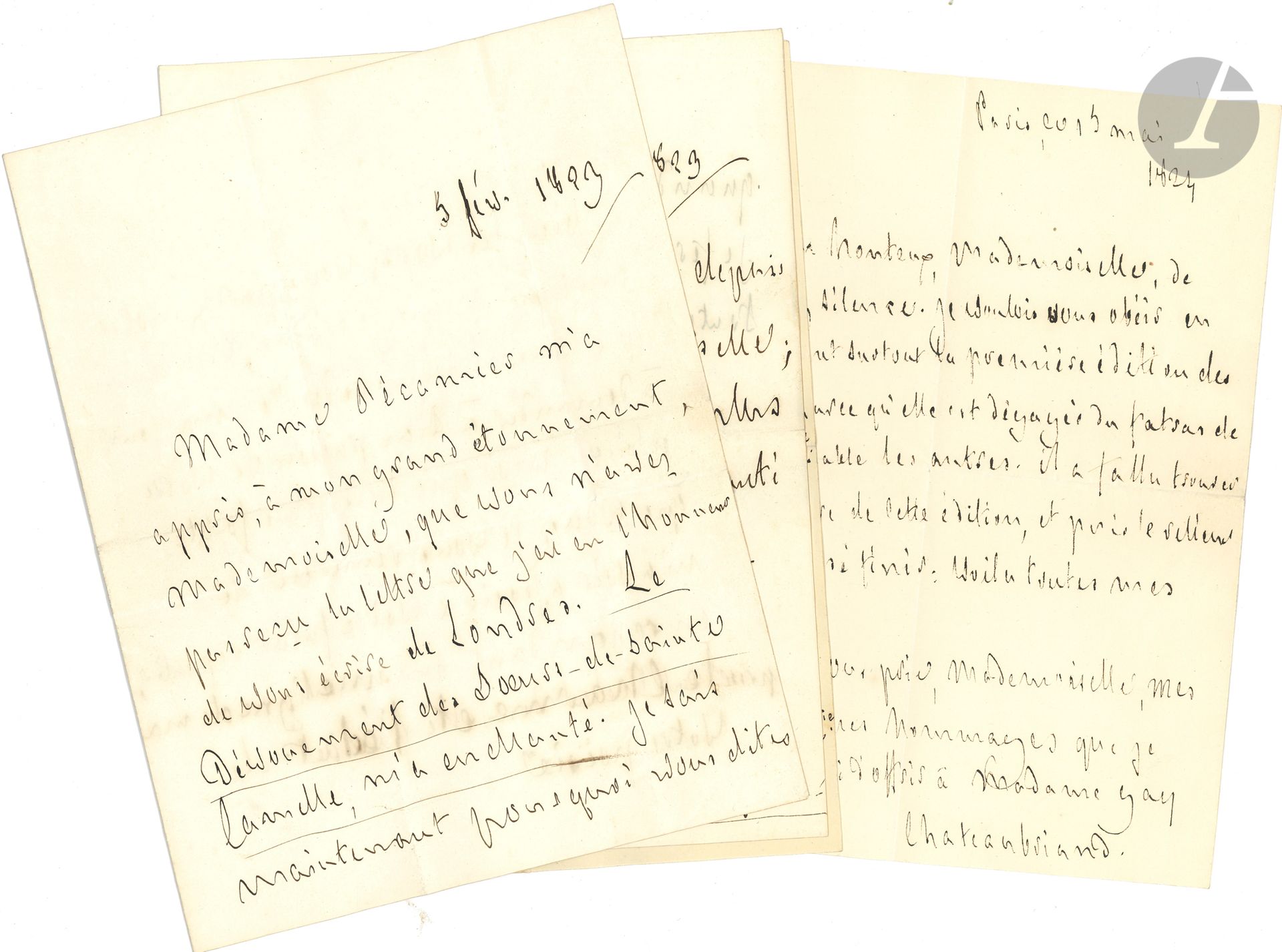 François-René de CHATEAUBRIAND (1768-1848). 5 L.A.S., 1823-1824, [à Mlle Delphine Gay, la future Mme Émile de Girardin] ; 7 pages et demie in-4 et 1 page et demie in-8.
Belle correspondance à la jeune poétesse
5 février 1823. « Madame Récamier m’a appris […] que vous n’avez pas reçu la lettre que j’ai eu l’honneur de vous écrire de Londres. Le Dévouement des Sœurs-de-Sainte-Camille, m’a enchanté. Je sais maintenant pourquoi vous dites si bien les vers : vous parlez votre langue. Mais je crains, mademoiselle, que vous ne soyiez réduite un jour à demander à Dieu pardon de votre gloire. Moi qui suis plus foible que vous, je vous remercie de m’avoir associé à votre futur repentir, en répandant sur une ligne de ma prose le charme et l’éclat de votre poësie »…
8 mars 1823. Rien de plus indulgent « que les talents, la beauté et la jeunesse : vous m’aurez donc, j’espère, pardonné mon silence bien involontaire. Je suis désolé de vous offrir si peu de chose pour les petits Savoyards. Quand je ferai des vers comme vous, je ferai fortune ; et alors je mettrai toute cette fortune à vos pieds »…
7 mars 1824. Il a retrouvé dans les Essais poétiques de Delphine Gay « votre talent perfectionné. Vous avez le bonheur d’être belle, et vous n’avez point à vous repentir comme Magdeleine. Vous avez raison de dire de vous :
“Pour calmer bien des maux je sens qu’on m’a choisie.”Je suis un de ces malades que vous guérissez par vos chants »…
Paris 15 mai 1824. « Je voulois vous obéir en vous envoyant surtout la première édition des Martyrs, parce qu’elle est dégagée du fatras de notes, qui accable les autres. Il a fallu trouver un exemplaire de cette édition, et puis le relieur n’a pas pensé finir : voilà toutes mes excuses »…
Samedi 14. Il a envoyé ses beaux vers au Journal des Débats : « ils n’ont besoin que de votre nom pour protecteur. Jouissez longtemps de vos talents dans votre noble patrie que je me prépare à quitter : chantez sa gloire ; elle admirera la vôtre »…