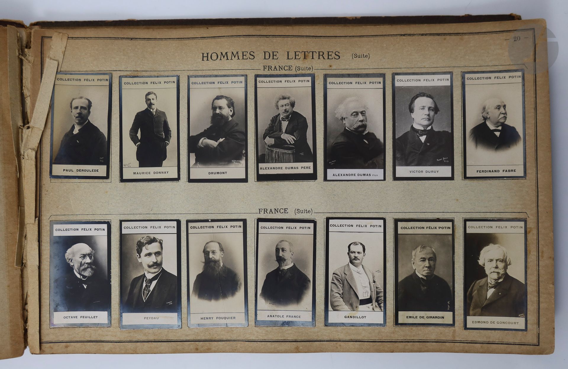 POTIN (Félix).
500 Célébrités Contemporaines.
S.l., vers 1900. — Album in-4 oblong, cartonnage de l'éditeur.
Célèbre album de la « Collection Potin », proposant sur 38 feuillets la photographie collée de 494 personnalités françaises et étrangères, classées selon les thèmes suivants : Présidents de la république française. - Souverains étrangers & leur famille. - Hommes politiques. - Clergé. - Armée & marine. - Magistrature-Barreau. - Sciences-Ingénieurs. - Explorateurs. - Médecine. - Hommes de lettres. - Musique. - Peinture. - Sculpture-Architecture. - Artistes lyriques & dramatiques. - Sports escrime. - Sports vélocipèdie.

Exemplaire incomplet du troisième feuillet devant comprendre 12 photographies. La photographie de Christophe, prince de Grèce (feuillet 5) est déchirée avec manque. Au feuillet 38, la photographie du cycliste Huret, a été remplacée par celle du compositeur Fragerolle, issue de la seconde collection Félix Potin.

On joint 4 photographies de la seconde collection, représentant Francis de Croisset, Desvallières, Himly et Grisier.

Cartonnage délabré, dos manquant. Plusieurs feuillets en partie ou entièrement déreliés.