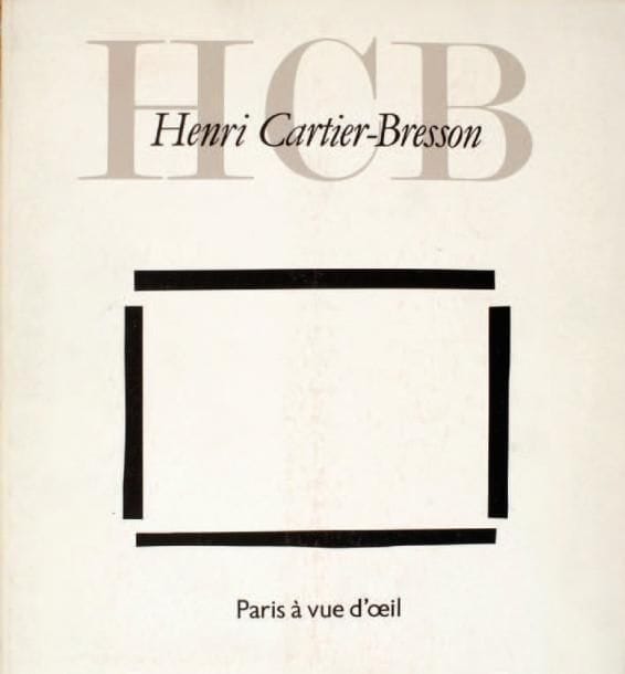 Henri Cartier-Bresson (1908-2004)
Deux livres signés. Paris à vue d'oeil.Paris Audiovisuel, 1985. In-8 (24 x 22 cm). Edition originale, signée et dédicacée par Henri Cartier-Bresson. Couverture souple à rabats. En Inde.Centre National de la Photographie, collection "Photo Copies" n° 4, Paris, 1985. In-4 (26 x 28 cm) oblong. Edition originale, signée et dédicacée par Henri Cartier-Bresson à Dolores Marat. Couverure souple illustrée. Photographies et notes d'Henri Cartier-Bresson.