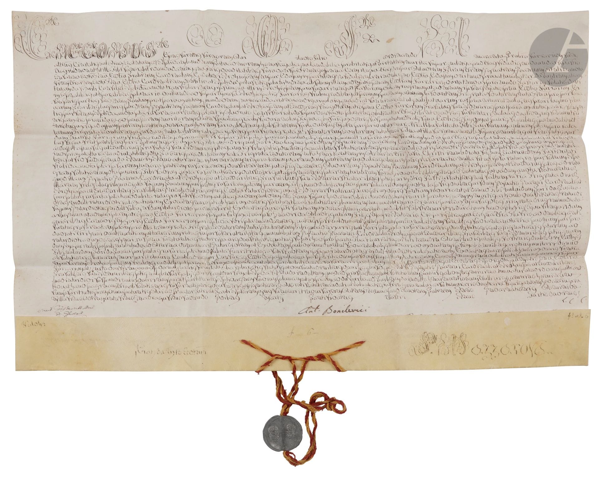 Bartolomeo Alberto Cappellari, Grégoire xvi (1765-1846) Pape en 1831. Bulle manuscrite en son nom, Rome à Saint-Pierre 14 mars 1842 ; vélin in-plano (44 x 69 cm), « Gregorius » et 3 initiales de la 1re ligne en grandes lettres ornées, grand sceau en plomb Gregorius Papa XVI pendant sur cordelette rouge et jaune ; en latin.
Nomination à un bénéfice en faveur de Ferdinand Ferdinando Amaralito de Ferrare. Signatures de chancellerie.