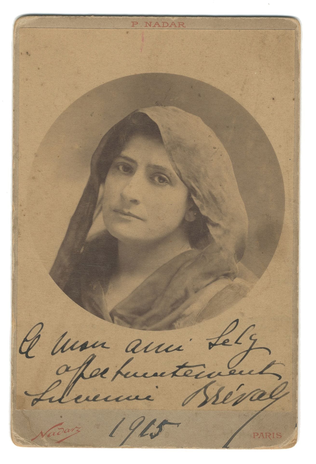 Paul Nadar (1856-1939) - Félix Nadar (1820-1910)
Musique classique, c. 1860-1890. 
Lucienne Breval. Gioachino Rossini.
Une épreuve sur papier salé et une épreuve sur papier albuminé, contrecollées sur cartons, dont un carton de photographe. Signature de Félix Nadar en bas à droite de l'épreuve (1). Crédit de Paul Nadar, date et dédicace manuscrits sur le montage (1). Légende et date manuscrites au verso du montage (1). 
Formats : de 14,5 x 10,5 à 24,8 x 18,8 cm 

Paul Nadar (1856-1939) - Félix Nadar (1820-1910)
Classical music, c. 1860-1890. 
Lucienne Breval. Gioachino Rossini.
One salt print and one albumen print, mounted on cardboard (including one photographer's cardboard). Signature of Félix Nadar in the lower right corner of the print (1). Credit of Paul Nadar, date and handwritten dedication on mount (1). Handwritten caption and date on mount verso.
Dimensions: from 14.5 x 10.5 to 24.8 x 18.8 cm