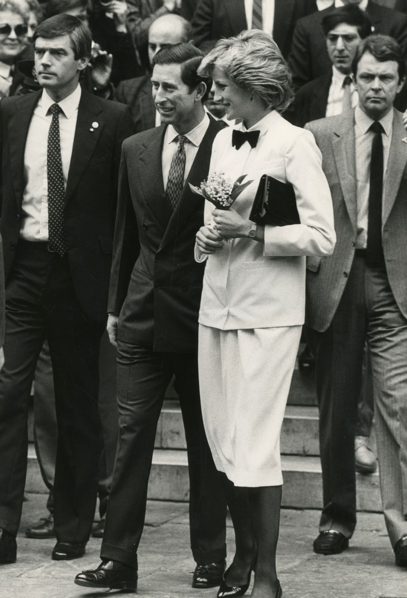 Photographe non identifié
Famille royale britannique, c. 1965-1985. 
Le Prince de Galles. Diana Spencer, Princesse de Galles. la reine Elisabeth II et le prince Philip. Kurt Georg Kiesinger. Francesco Cossiga. Nilde Jotti. 
Environ 35 épreuves argentiques. Tampons d'agences, légendes et dates aux versos. 
Formats : de 24 x 17 à 30,5 x 20,5 cm 

Unidentified photographer
British Royal Family, c. 1965-1985. 
Charles, Prince of Wales. Diana Spencer, Princess of Wales. Queen Elizabeth II and Prince Philip. Kurt Georg Kiesinger. Francesco Cossiga. Nilde Jotti. 
34 gelatin silver prints. Press stamps, captions and dates on verso. 
Dimensions: from 24 x 17 to 30.5 x 20.5 cm