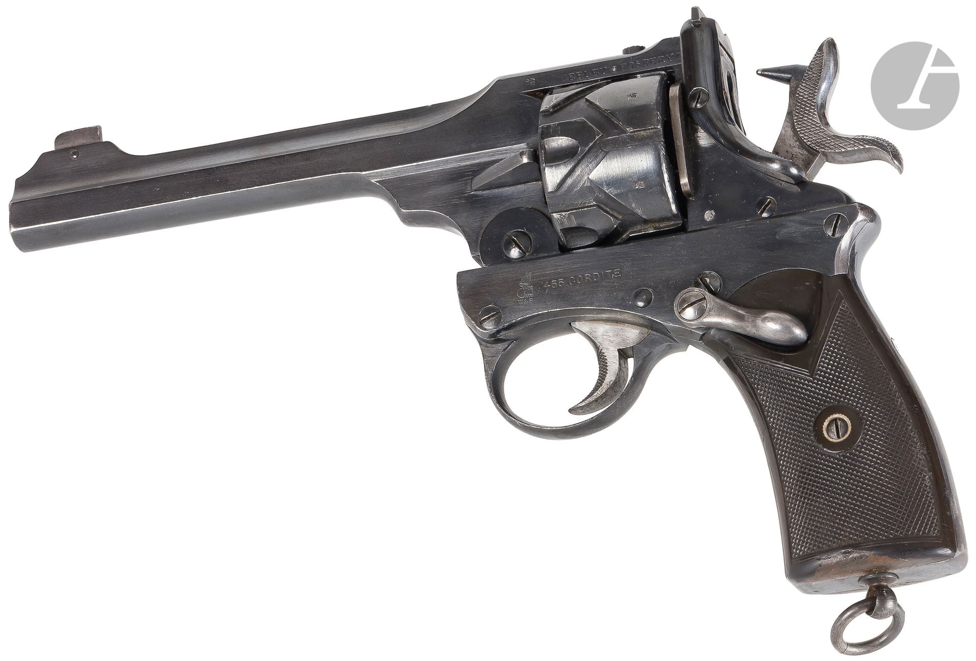 Webley Fosberry" Model 1903 Semi-Automatic Revolver, six-shot, 455 caliber. 

Barrel with sides, marked on the band "WEBLEY & SON. LONDON & BIRMINGHAM". Scratches well present. 

Bakelite stock plates. Safety on the left side.

Rebuilt finish. 

B.E. (traces of small blows and rubbing). 

N° 44881.