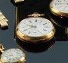 Montre de poche à remontoir au pendant en or jaune, le cadran émaillé blanc à chiffres romains, trotteuse à six heures. La bélière en métal. Poids brut : 84 g
