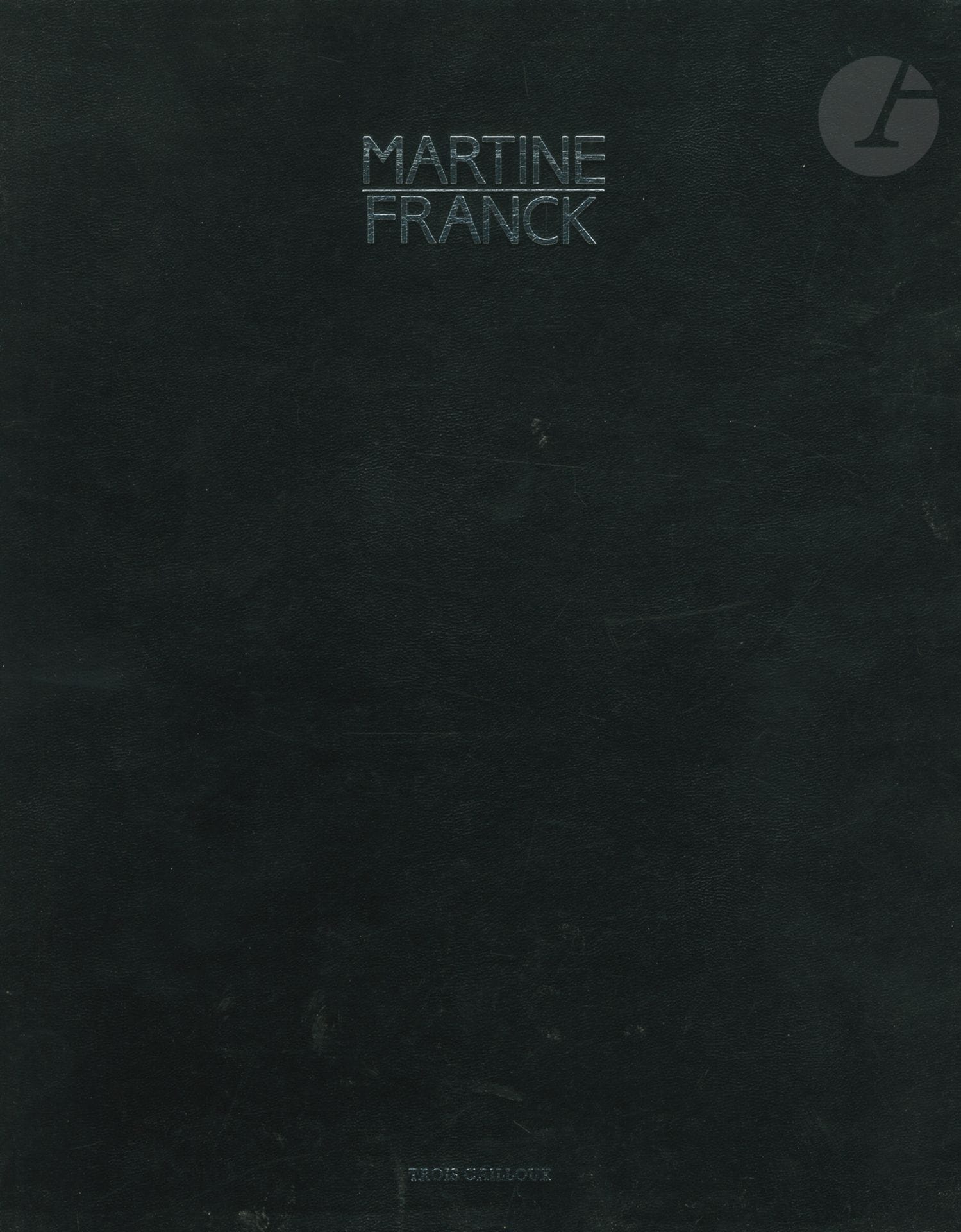 FRANCK, MARTINE (1938-2012) 
BONNEFOY, YVES [Signed]
Martine Franck, Portraits.
Éditions des Trois Cailloux, 1988.
Portfolio 31 x 23 cm. Texte introductif de Yves Bonnefoy (signé). 18 planches photographiques par Martine Franck. Tirage à 650 exemplaires.