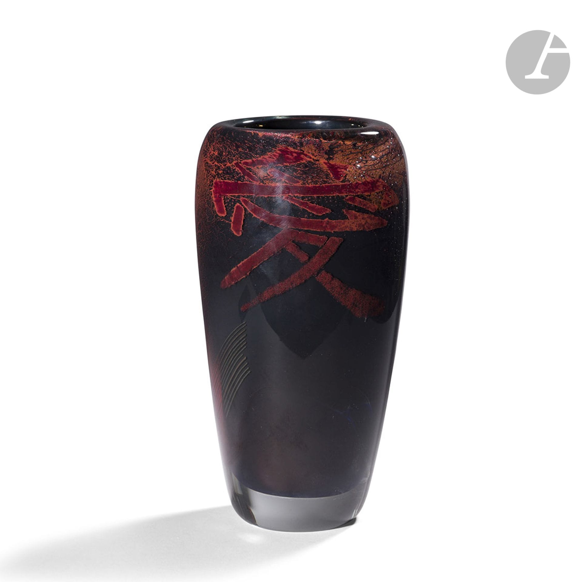Nicolas MORIN [FRANCE] (born in 1959
)Blown glass vase with japanese decoration in blue and purple tones. Signed and dated 13.10.89 on the base. H. 27 cm - D.14 cm
